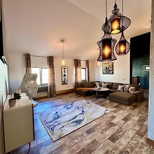 Madison Villa